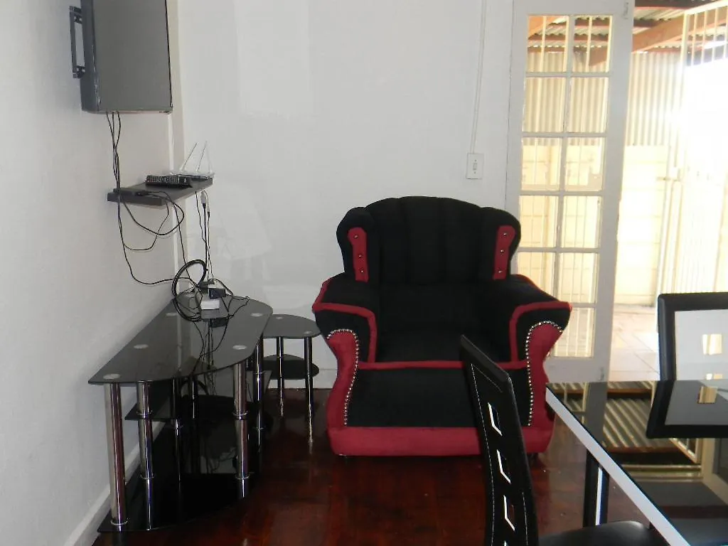 M2T Guest House. Grabouw 2*,  South Africa